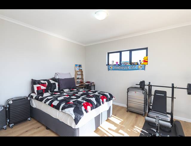 2 BEDROOM APARTMENT FOR SALE IN TABLE VIEW